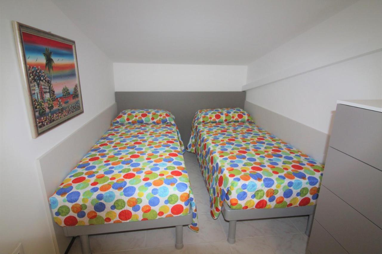 Residence Isvico Lignano Sabbiadoro Dış mekan fotoğraf