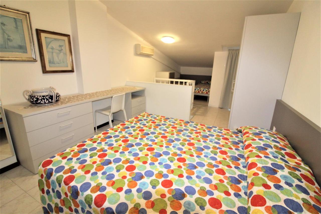 Residence Isvico Lignano Sabbiadoro Dış mekan fotoğraf